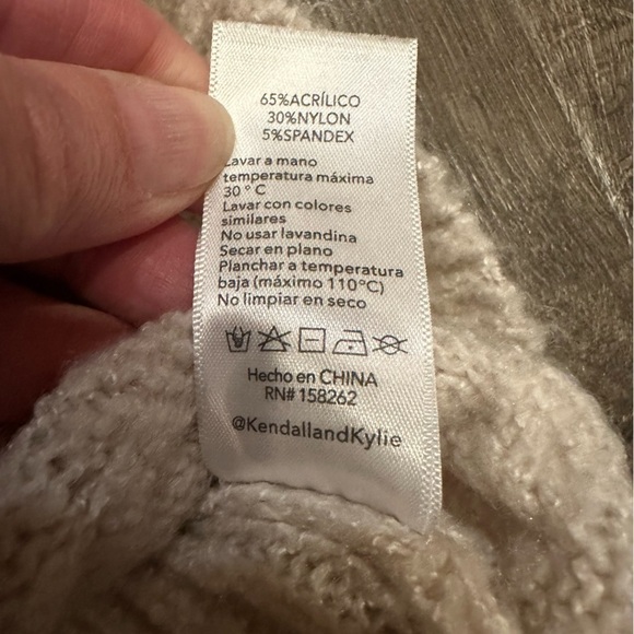 Kendall + Kylie Crew Neck Sweater Women’s Winter White Cream Cable Knit Slouchy - Picture 8 of 8